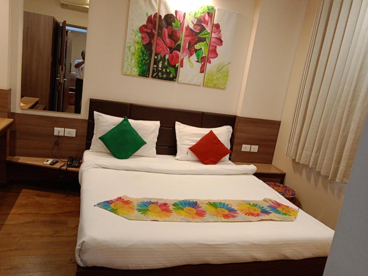 Fleur Hotel Jaipur Buitenkant foto