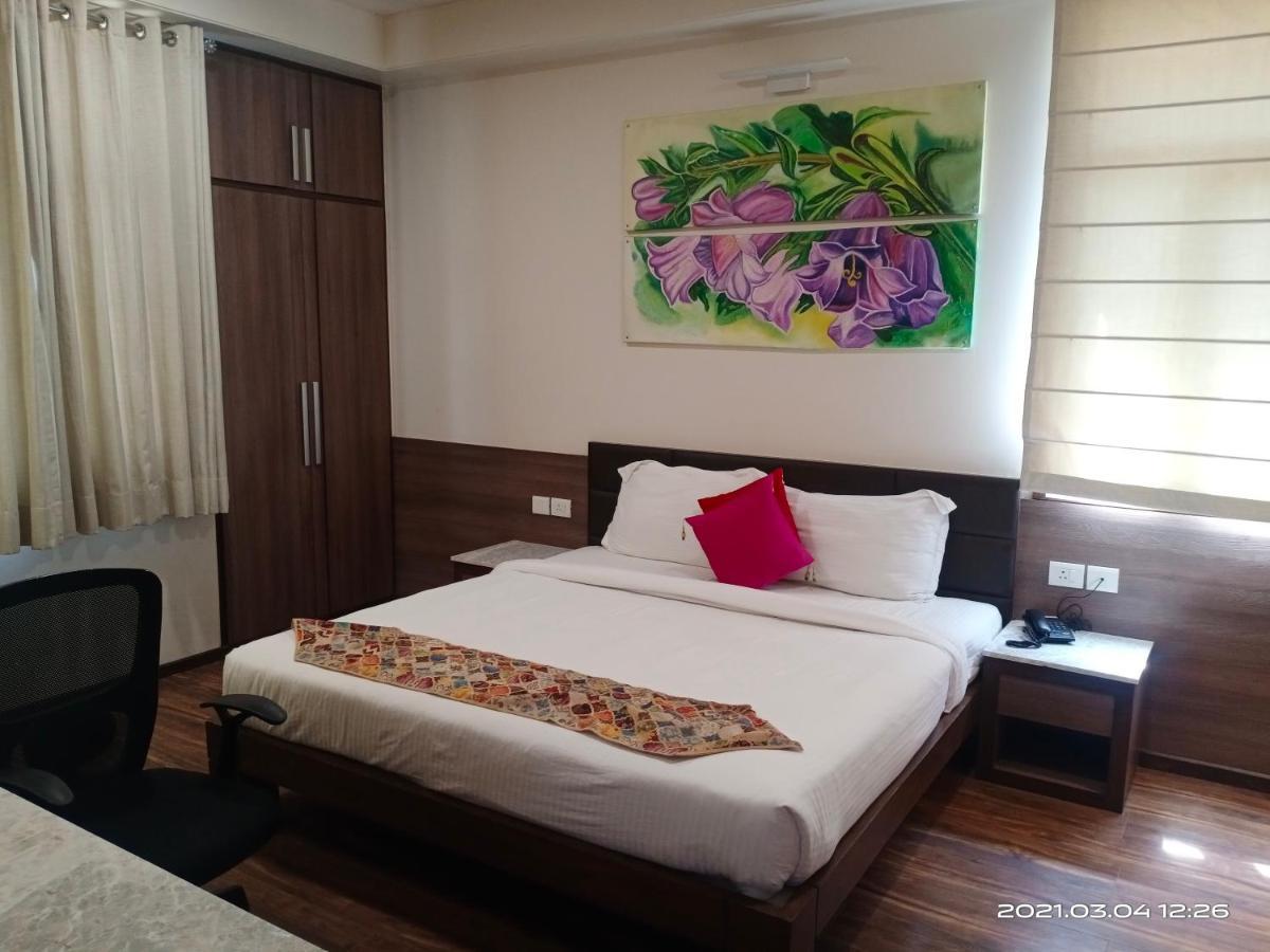 Fleur Hotel Jaipur Buitenkant foto