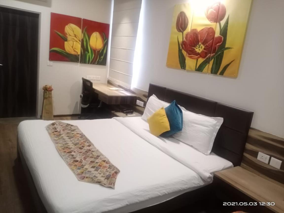 Fleur Hotel Jaipur Buitenkant foto
