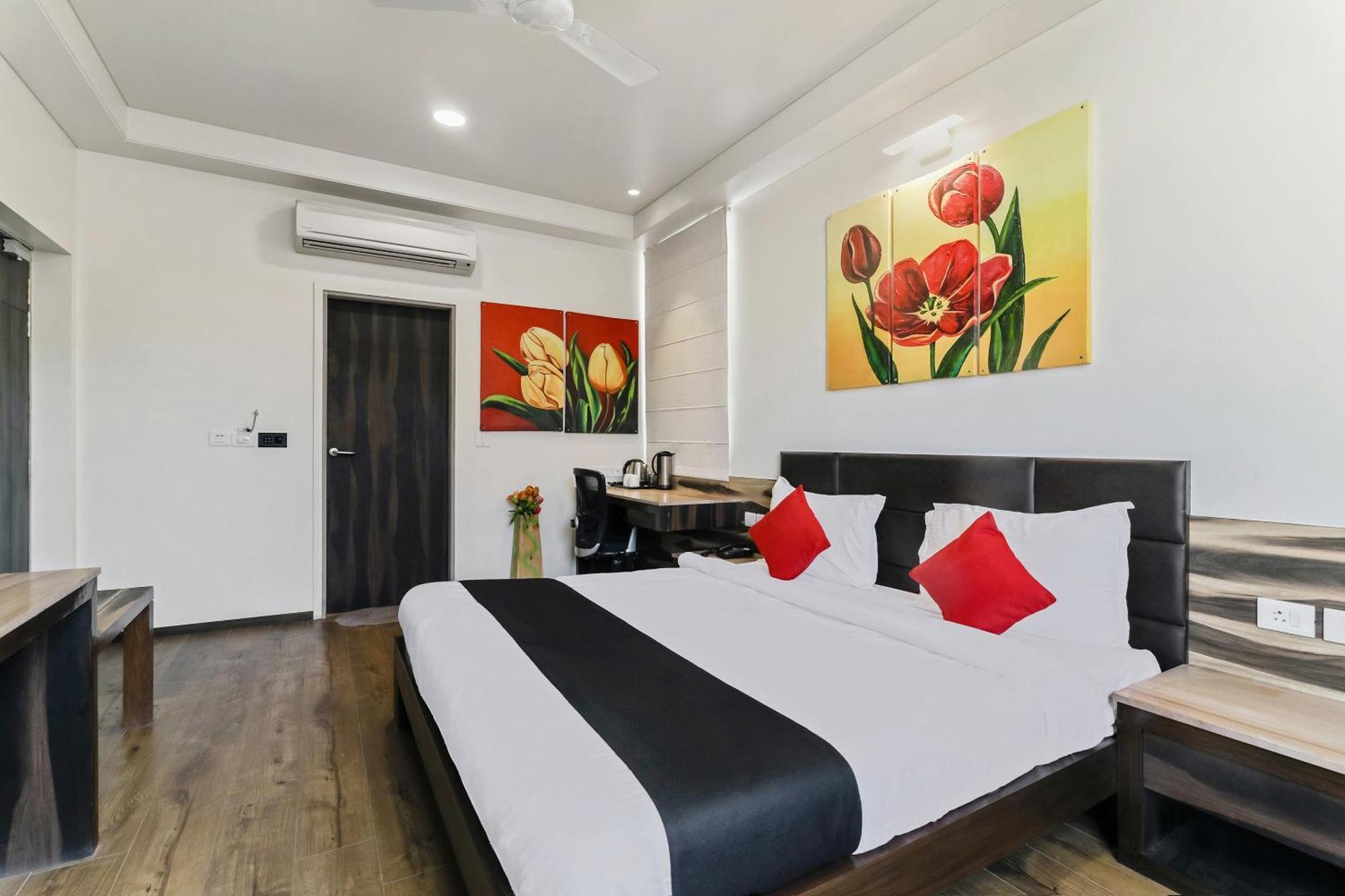 Fleur Hotel Jaipur Buitenkant foto