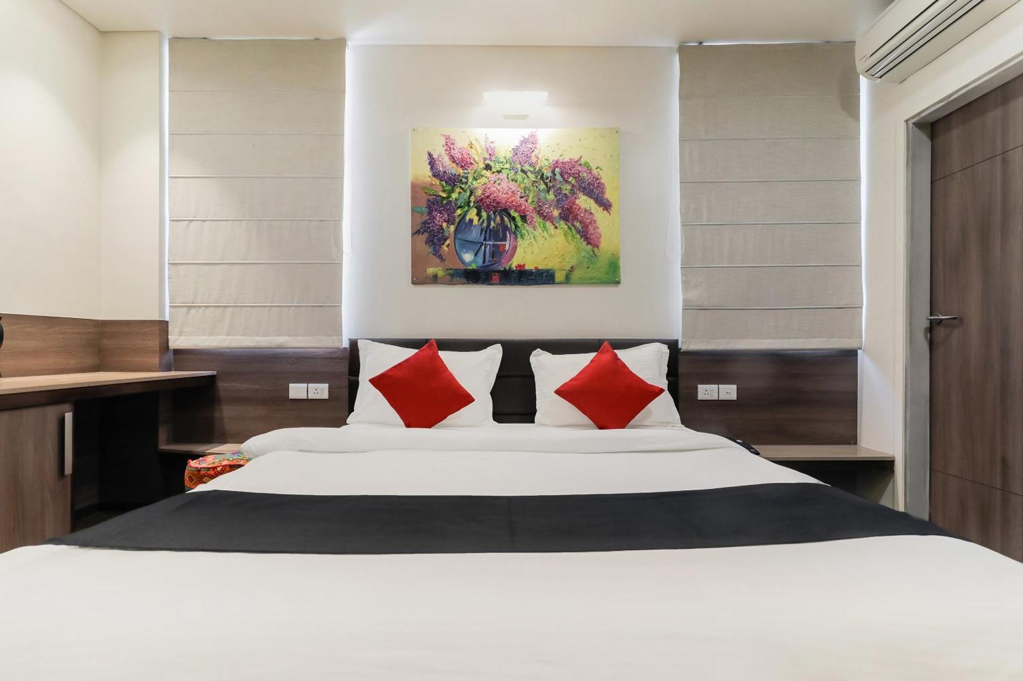 Fleur Hotel Jaipur Buitenkant foto