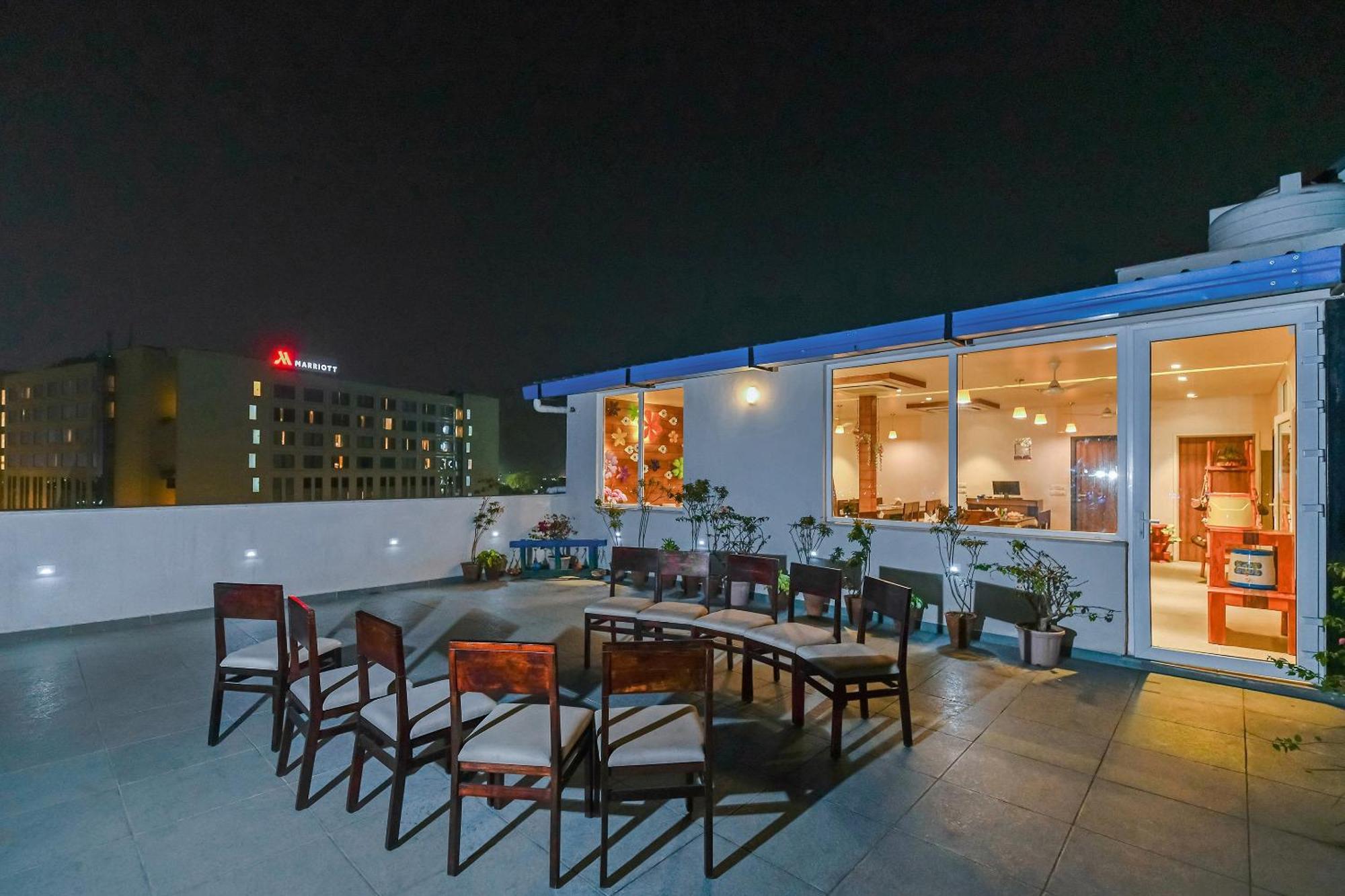 Fleur Hotel Jaipur Buitenkant foto